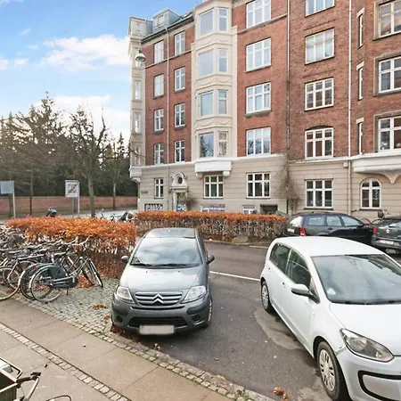 Stylish Two Floor In Vibrant Norrebro 哥本哈根